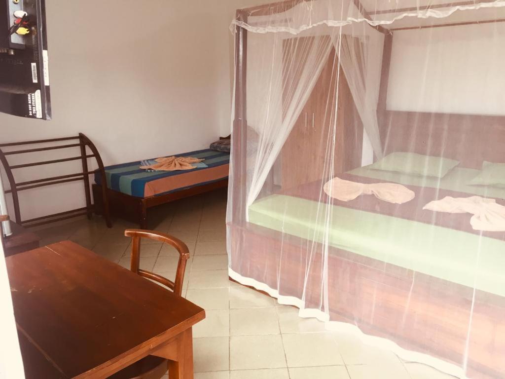 Crescent Resort Гале Екстериор снимка