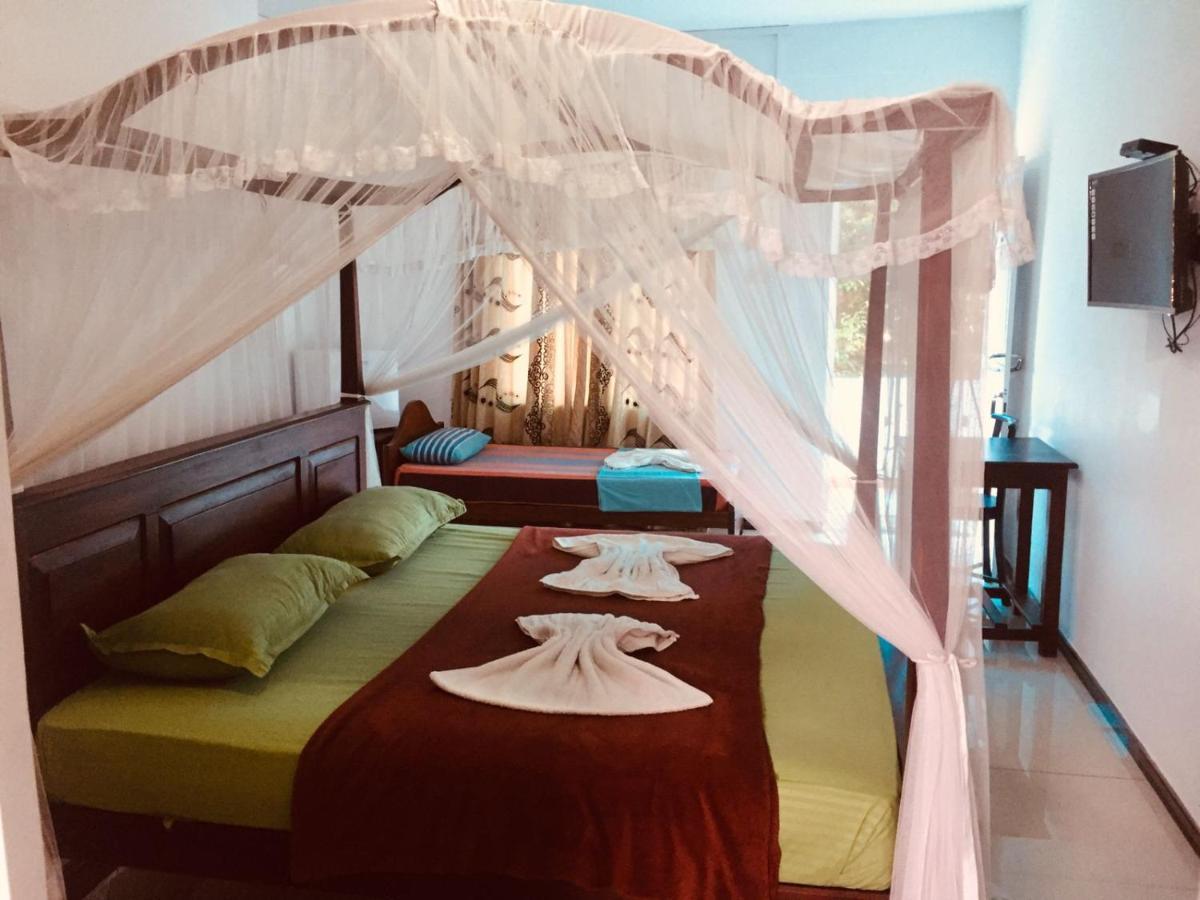 Crescent Resort Гале Екстериор снимка