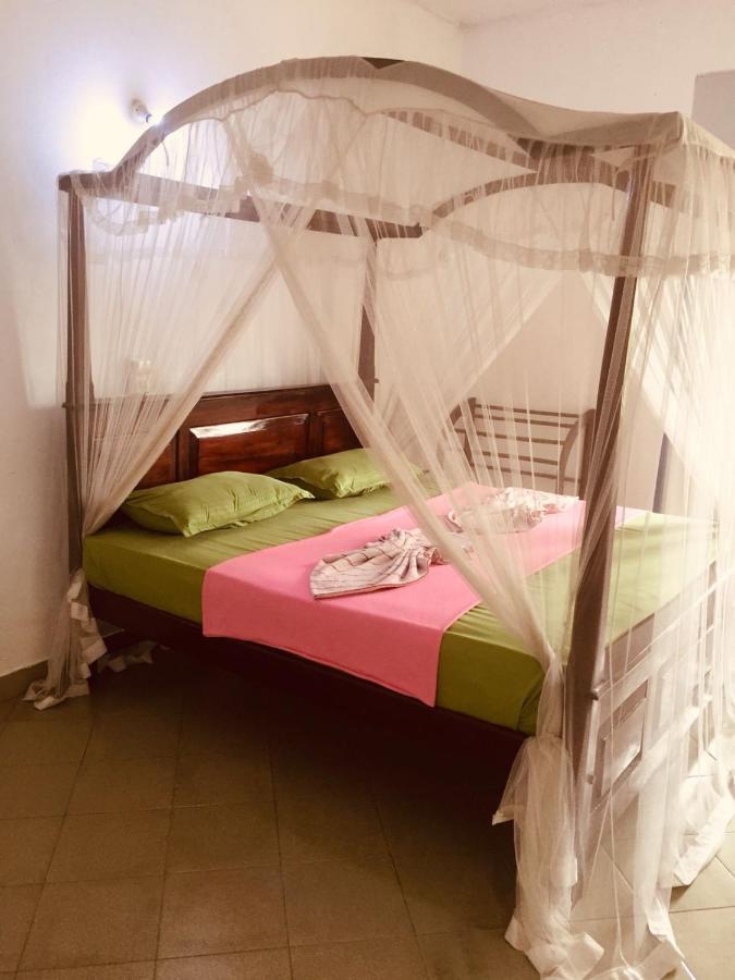 Crescent Resort Гале Екстериор снимка
