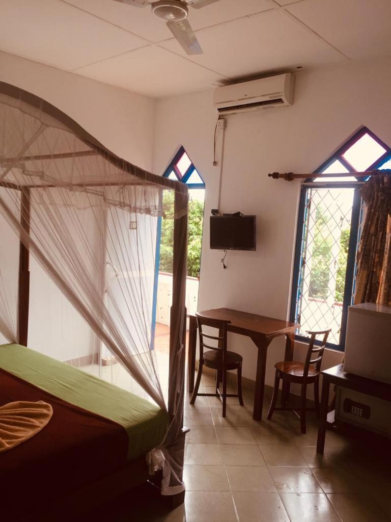 Crescent Resort Гале Стая снимка